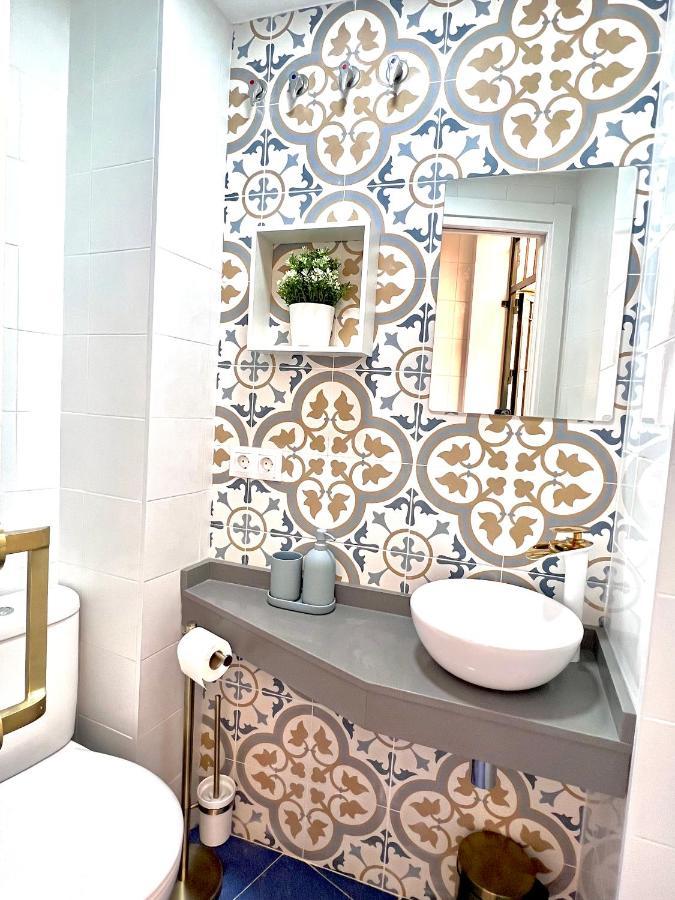 Puerto Deluxe Apartment Малага Екстериор снимка