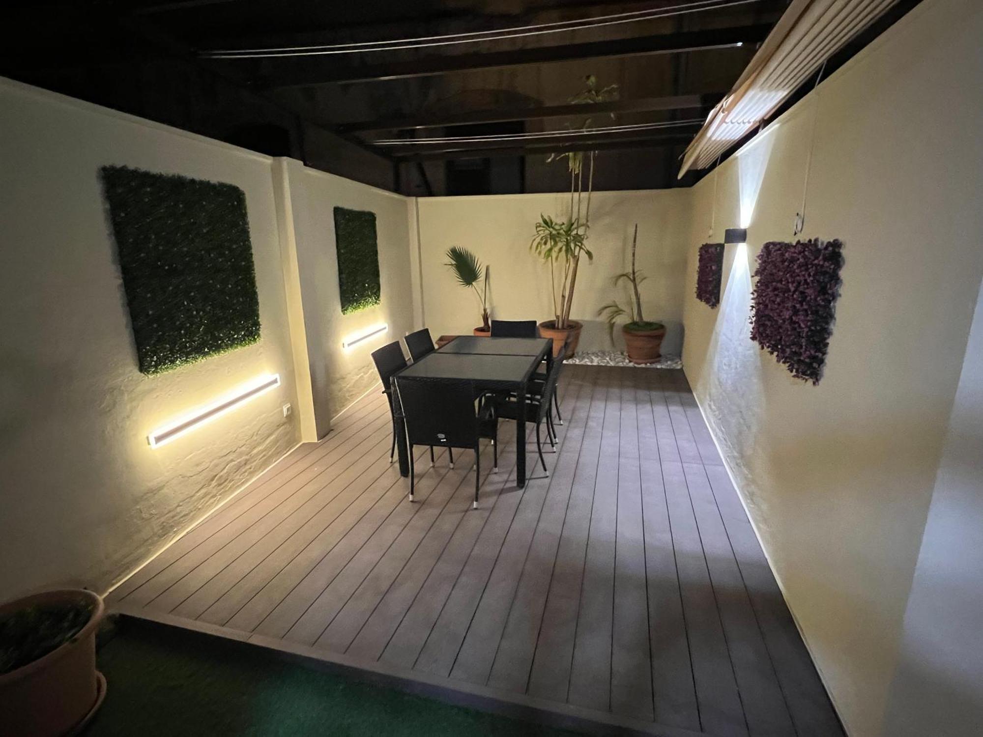 Puerto Deluxe Apartment Малага Екстериор снимка